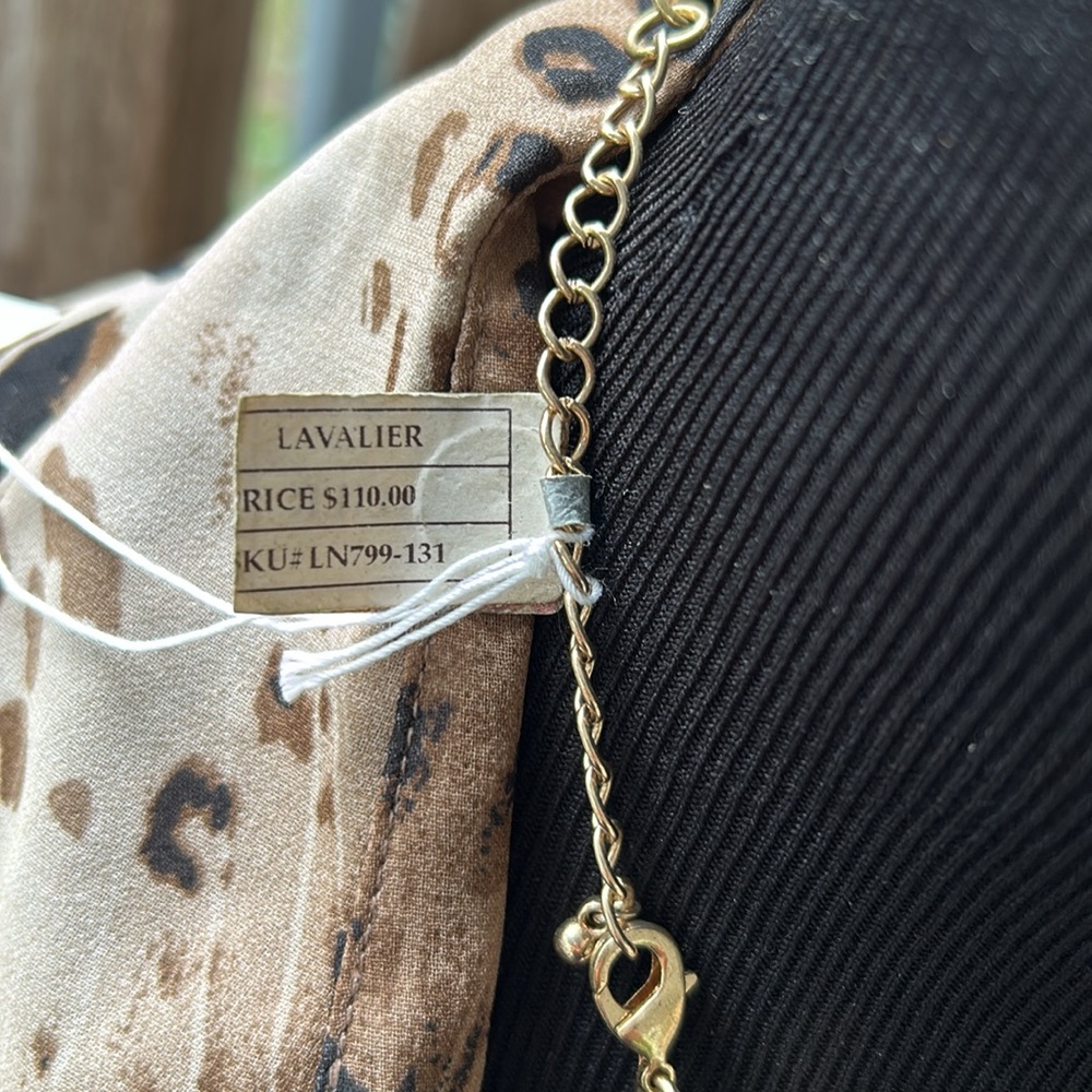 Lavalier - image 2